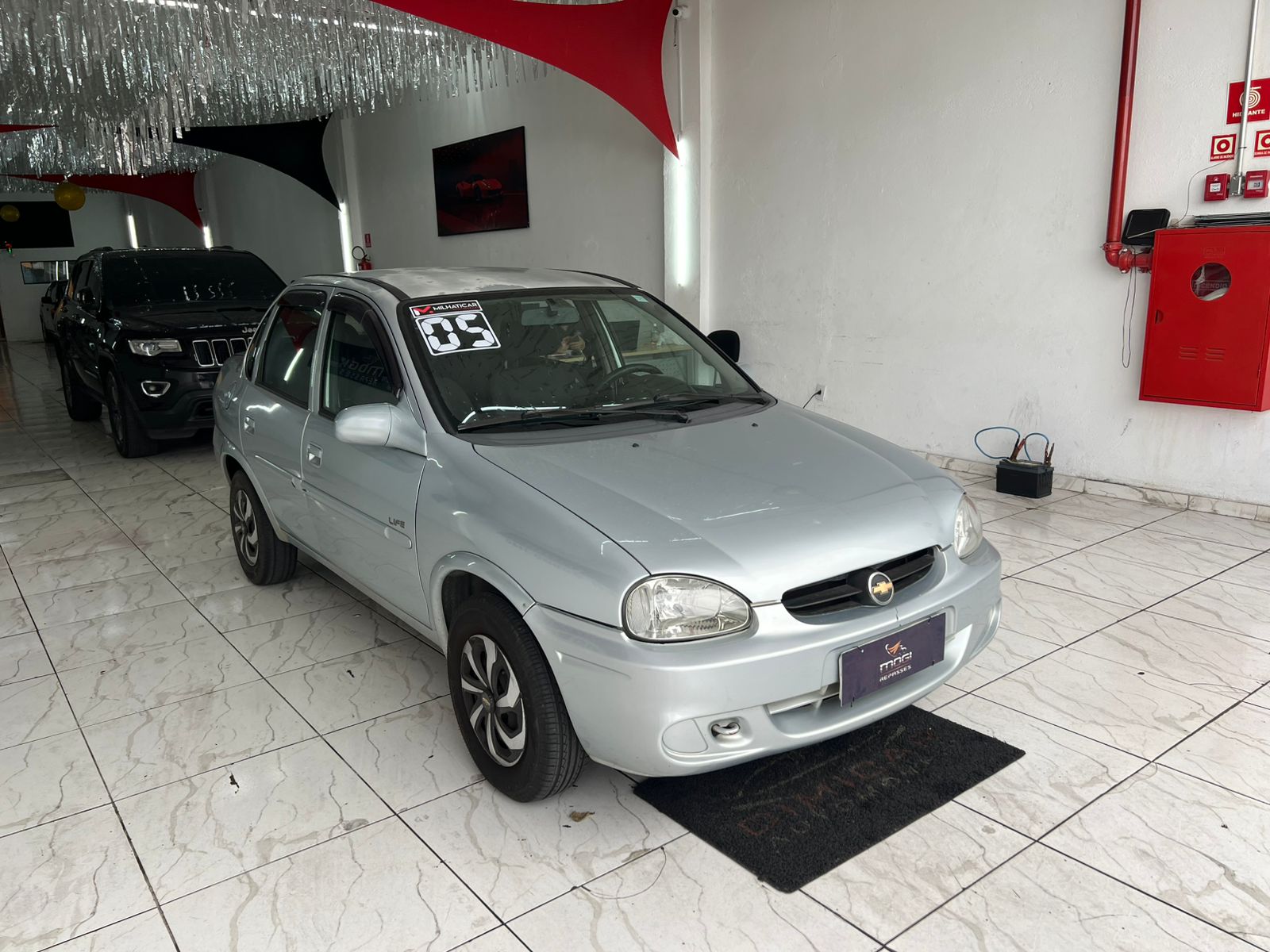 🚗 CHEVROLET/CLASSIC/1.6 MPFI LIFE 8V GASOLINA 4P MANUAL - R$ 20.900
