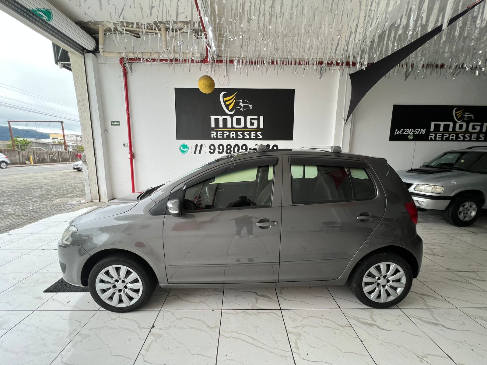 🚗 VOLKSWAGEN/FOX/1.0 MI 8V FLEX 4P MANUAL -  R$ 35.900