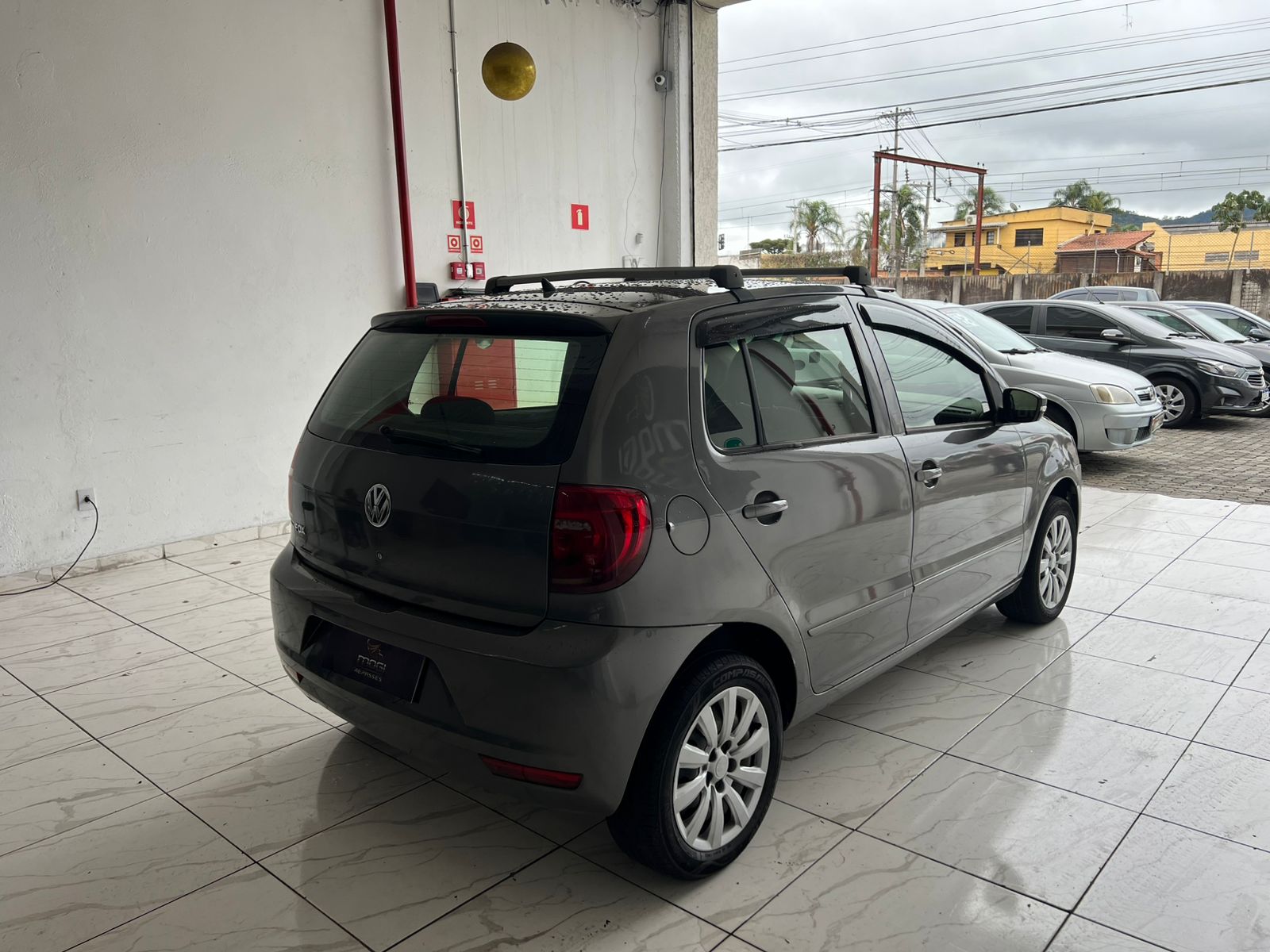 🚗 VOLKSWAGEN/FOX/1.0 MI 8V FLEX 4P MANUAL -  R$ 35.900