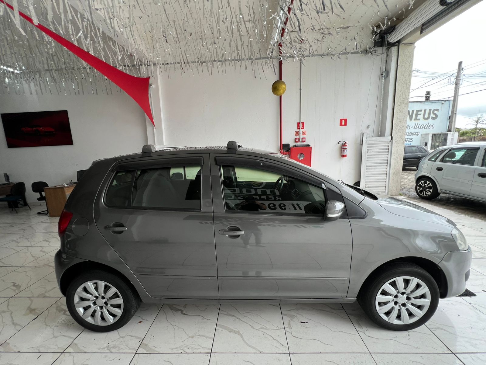 🚗 VOLKSWAGEN/FOX/1.0 MI 8V FLEX 4P MANUAL -  R$ 35.900