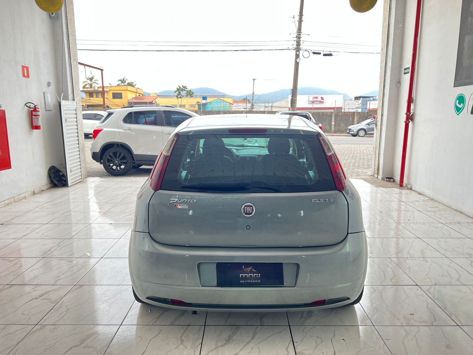 🚗 FIAT/PUNTO/1.4 ELX 8V FLEX 4P MANUAL - R$ 31.900