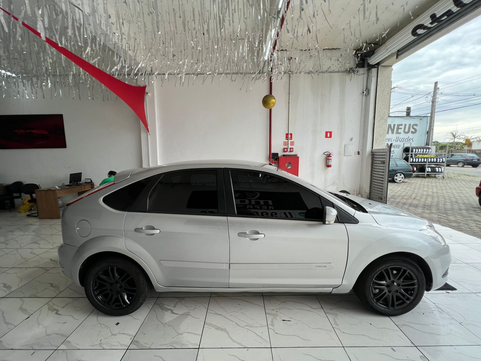 🚗 FORD/FOCUS/1.6 GL 16V FLEX 4P MANUAL - R$ 46.900