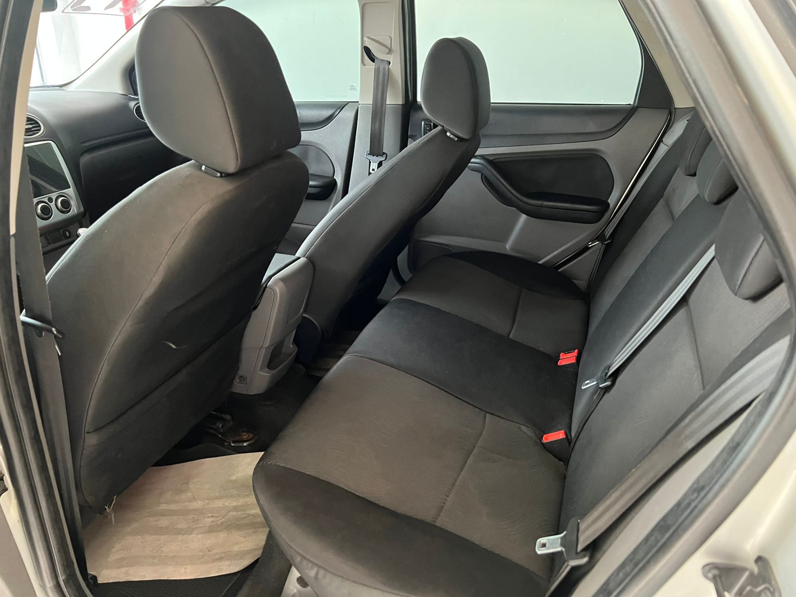 🚗 FORD/FOCUS/1.6 GL 16V FLEX 4P MANUAL - R$ 46.900