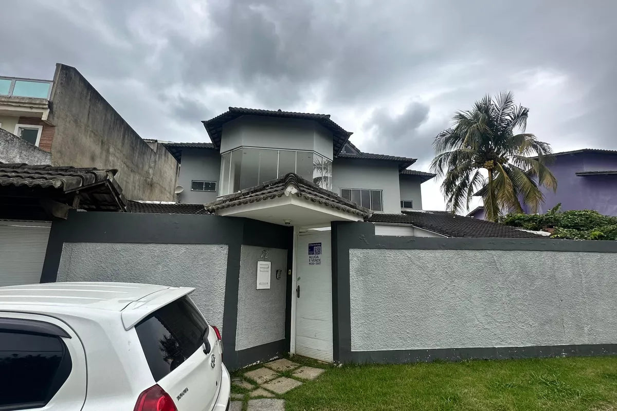 Casa de condomínio à venda com 420m², 4 quartos e 4 vagas Recreio dos Bandeirantes, Rio de Janeiro - R$ 810.000