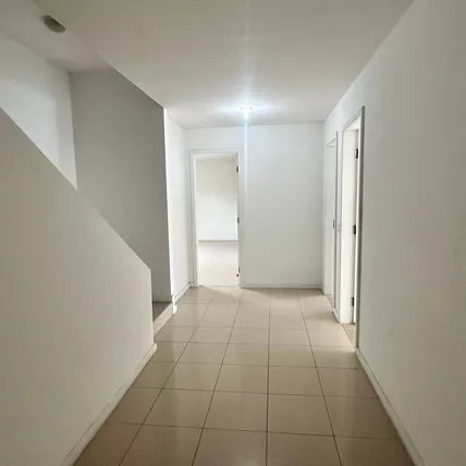 Casa de condomínio à venda com 420m², 4 quartos e 4 vagas Recreio dos Bandeirantes, Rio de Janeiro - R$ 810.000