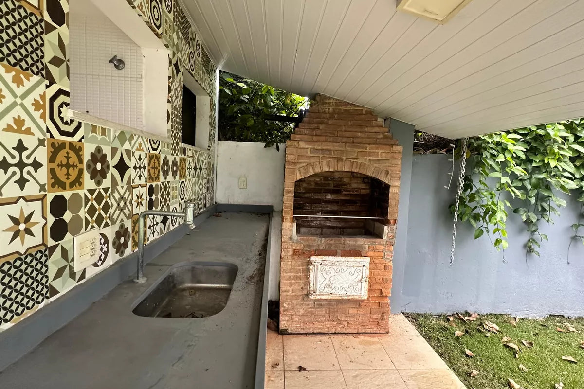 Casa de condomínio à venda com 420m², 4 quartos e 4 vagas Recreio dos Bandeirantes, Rio de Janeiro - R$ 810.000