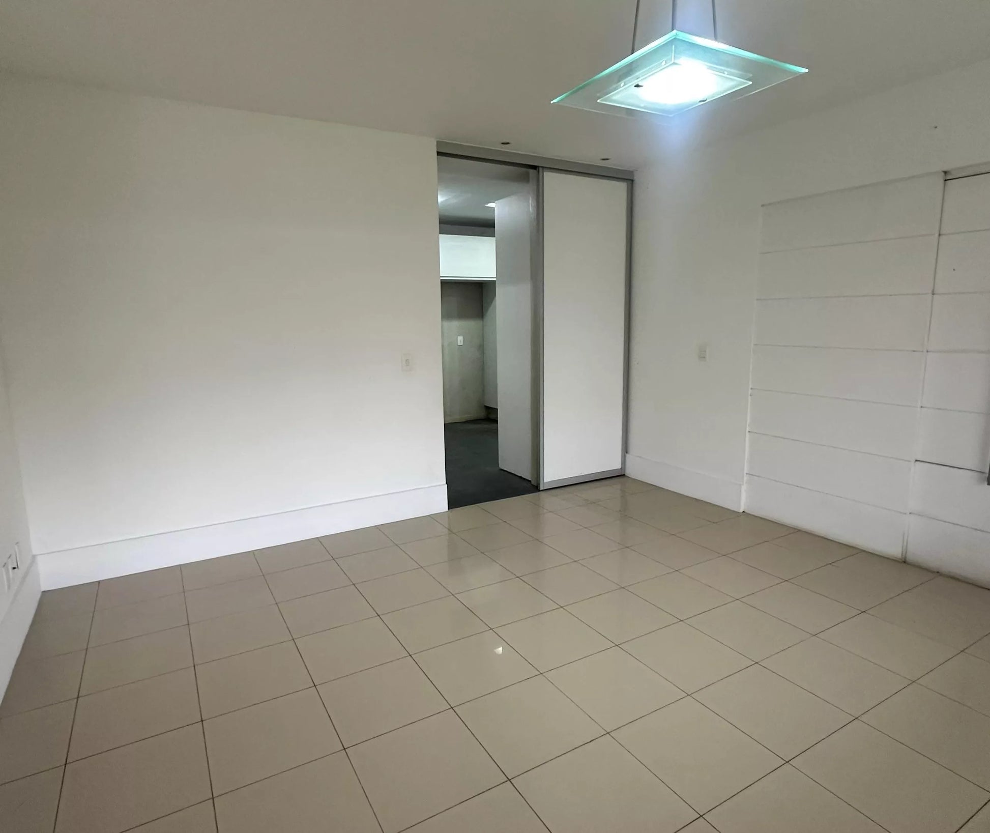 Casa de condomínio à venda com 420m², 4 quartos e 4 vagas Recreio dos Bandeirantes, Rio de Janeiro - R$ 810.000