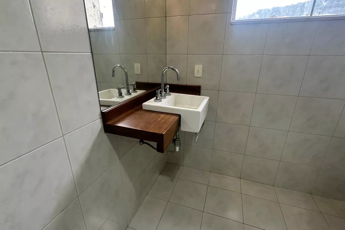 Casa de condomínio à venda com 420m², 4 quartos e 4 vagas Recreio dos Bandeirantes, Rio de Janeiro - R$ 810.000