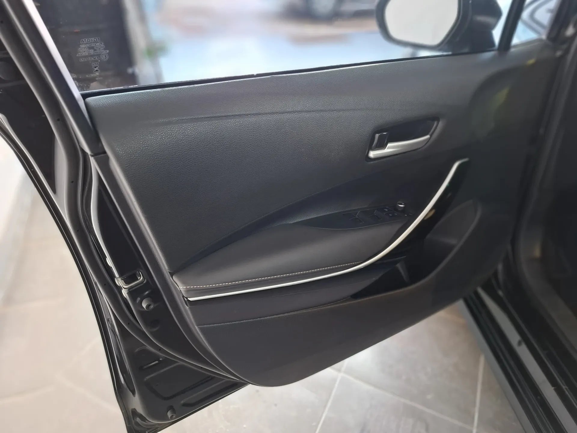 TOYOTA COROLLA - 2.0 VVT-IE FLEX XEI DIRECT SHIFT - R$ 129.000,00